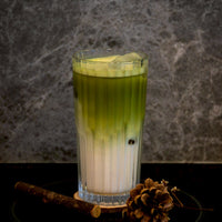 แก้วน้ำลายริ้ว