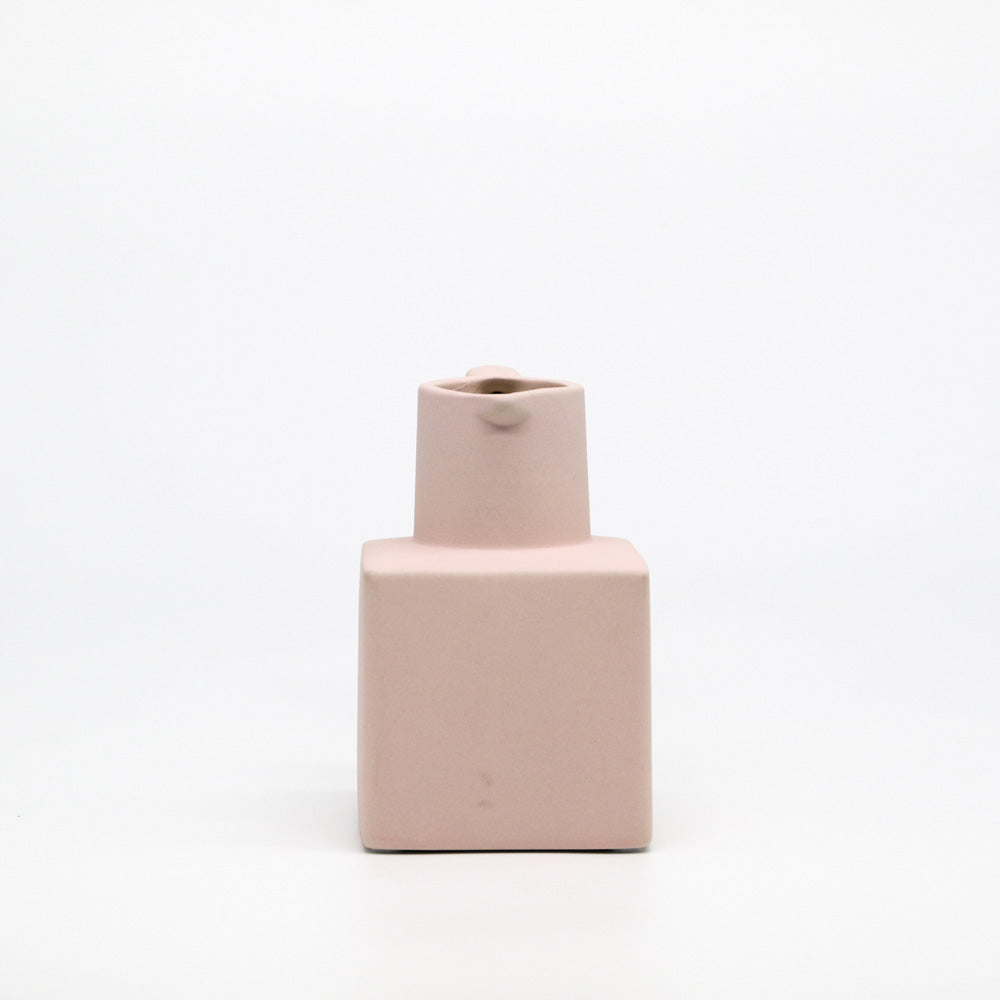 แจกันทรงเหยือกน้ำ