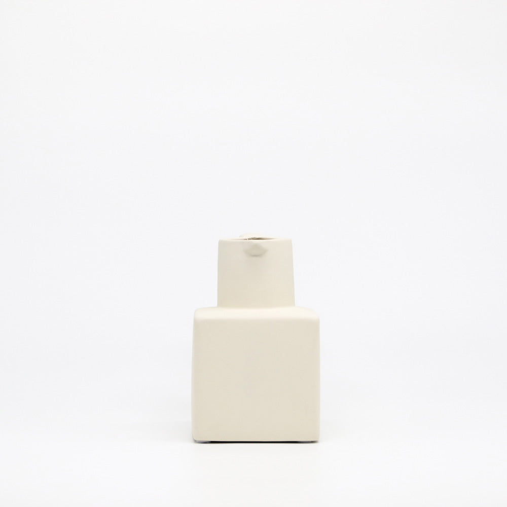 แจกันทรงเหยือกน้ำ