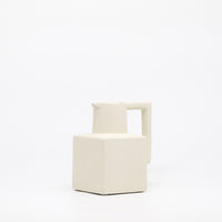 แจกันทรงเหยือกน้ำ