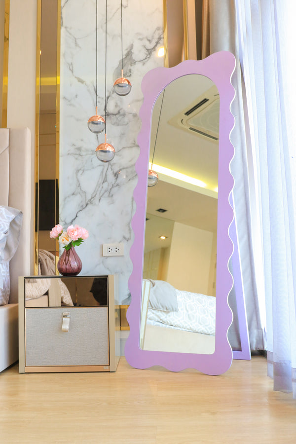 (Pre-order) กระจกเงากรอบไม้แบบมีขาตั้ง รุ่น Wiggle (XL)