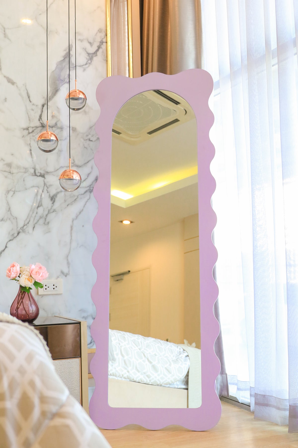 (Pre-order) กระจกเงากรอบไม้แบบมีขาตั้ง รุ่น Wiggle (XL)