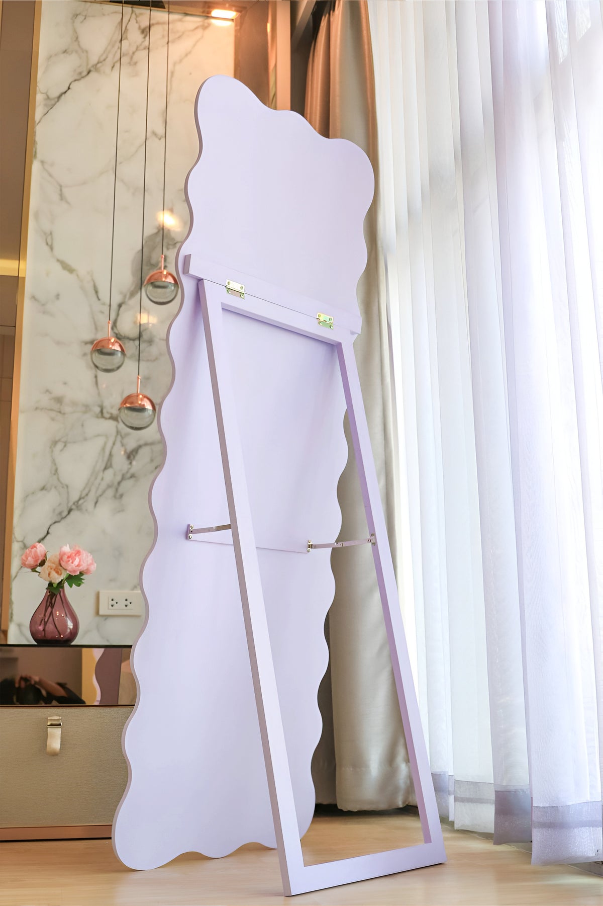 (Pre-order) กระจกเงากรอบไม้ รุ่น Wiggle (XL)